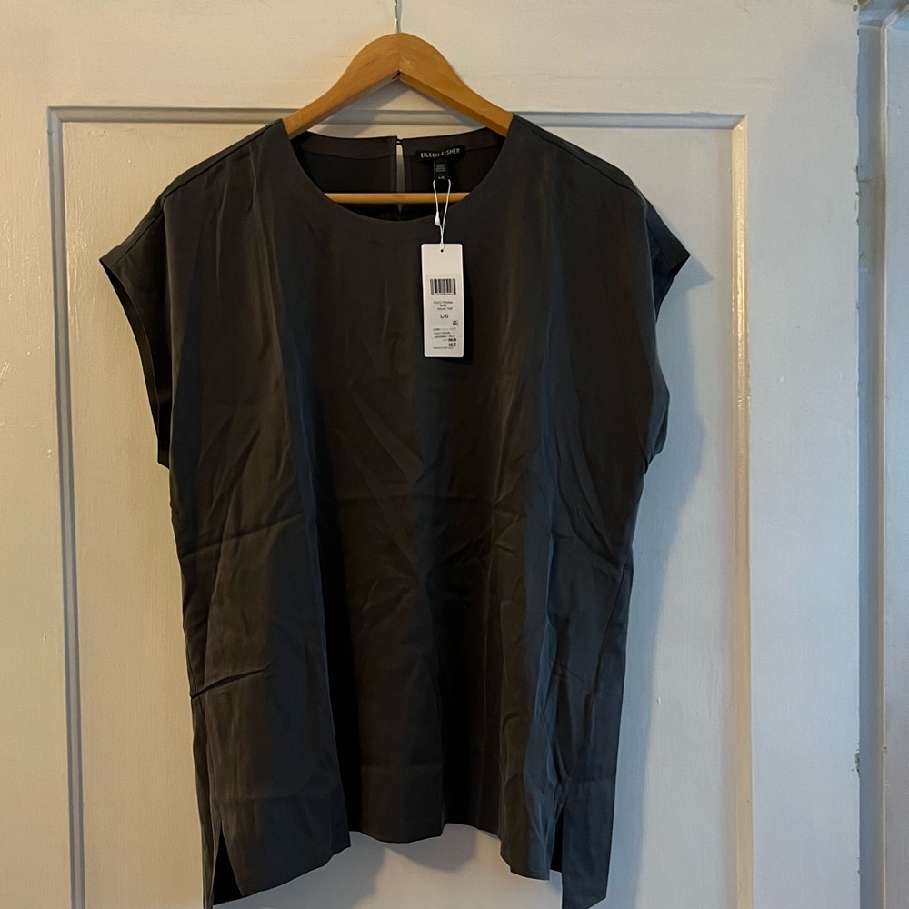 NWT Eileen Fisher 100% Silk Gray Tee sz Large